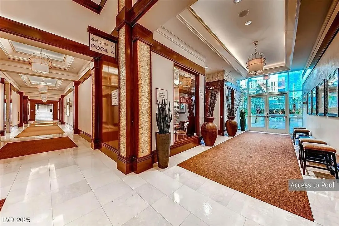 Mgm High Floor Strip And Sphere View Λας Βέγκας